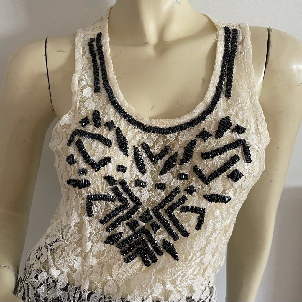 Romeo & Juliet Lace Beaded Scoop Neck Tank Top